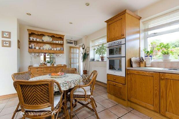 Kitchen/Breakfast Ro