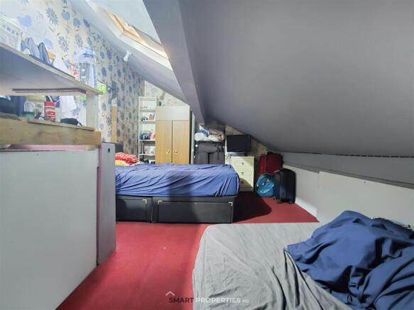 3 bed Terraced for sale Image 9