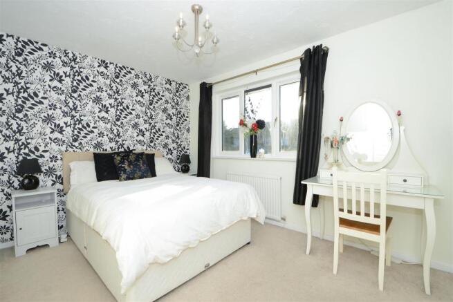 62 Shaw Drive bed 1.jpg