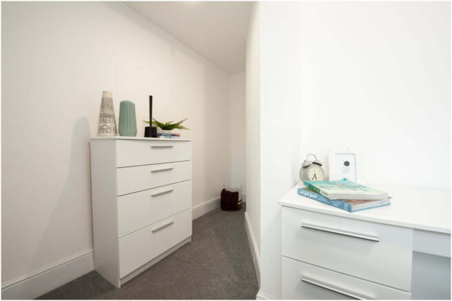 6 bed House to rent Image 11
