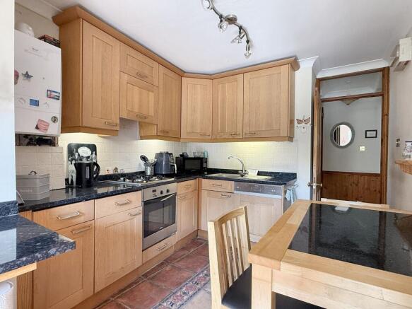 2 bed Flat for sale Image 8