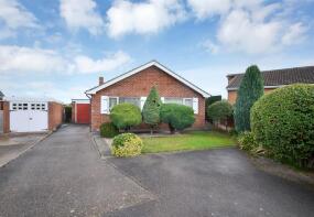 15, Morton Gardens, Radcliffe-on-trent, Radcliffe On Trent NG12 2HW