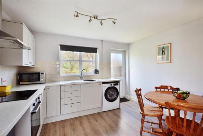 3 Heliston Place Pontrilas (22).jpg