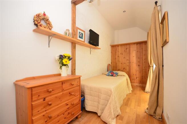 Bedroom 3 / Study