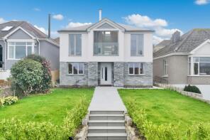 37, North Parade, Falmouth TR11 2TE