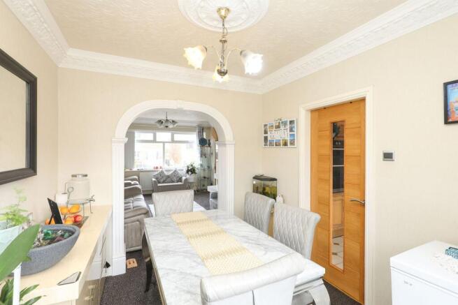 3 bed Semi-Detached for sale Image 5
