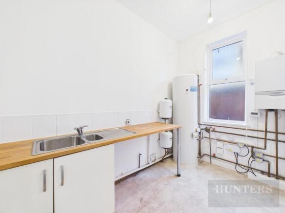 7 bed Link Detached House for sale Image 12