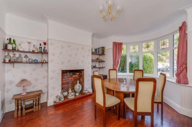 KITCHEN, DINER AND LOUNGE