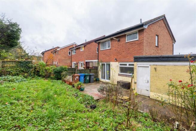 Well Orchard, Bamber Bridge, Preston photo 4