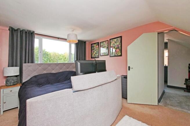 3 bed Semi-Detached Bungalow for sale Image 9