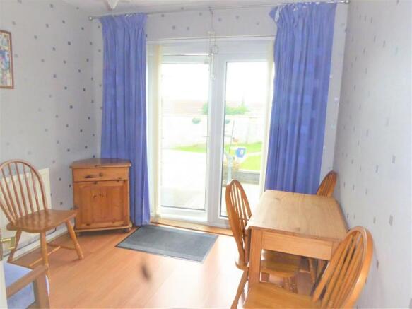 Bedroom 2/Dining Room