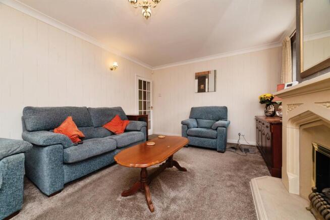2 bed Detached Bungalow for sale Image 4