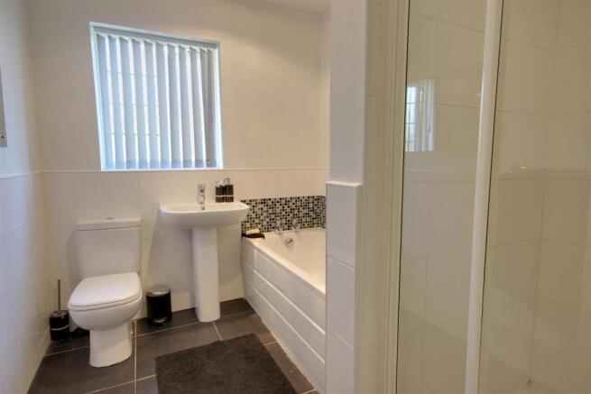 En-Suite Bathroom