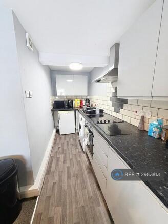 1 bed Flat to rent Image 4