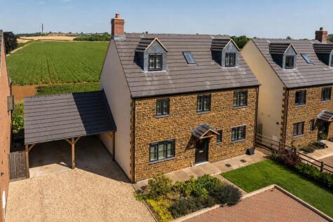Queens Close, Byfield, Daventry, Northamptonshire, NN11