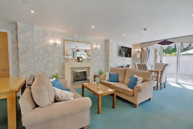 Homeowners Lounge