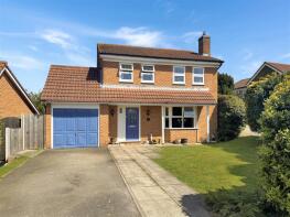 11, Chestnut Close, Leicester LE9 6UB