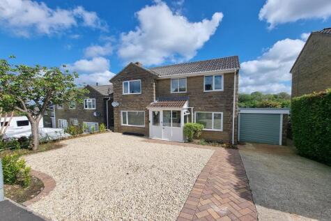 Bincombe Drive, Crewkerne, TA18