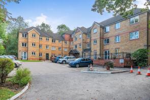 Flat 9, Saddlers Court, South Street, Epsom KT18 7PS
