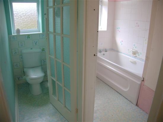 bathroom, sep WC