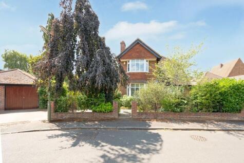 St Michaels Close, Walton-on-Thames, KT12