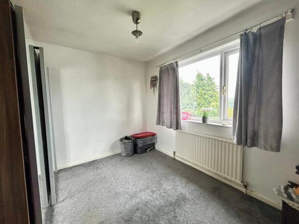 4 bed Semi-Detached for sale Image 10