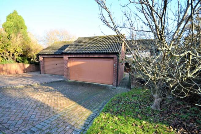 Detached Garage