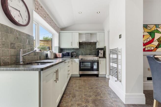 3 bed Semi-Detached for sale Image 10