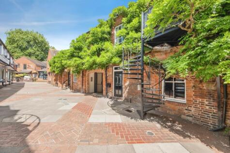 High Street, BANBURY, Oxfordshire, OX16