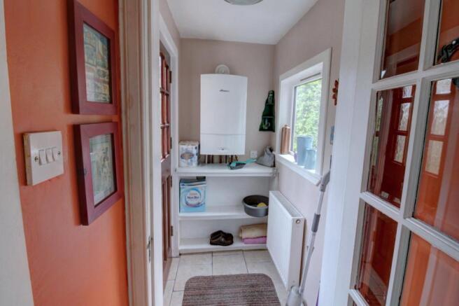 Utility vestibule