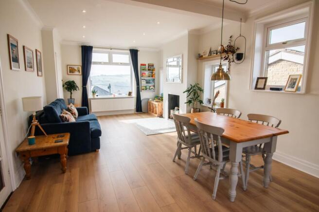 3 bed Semi-Detached for sale Image 4