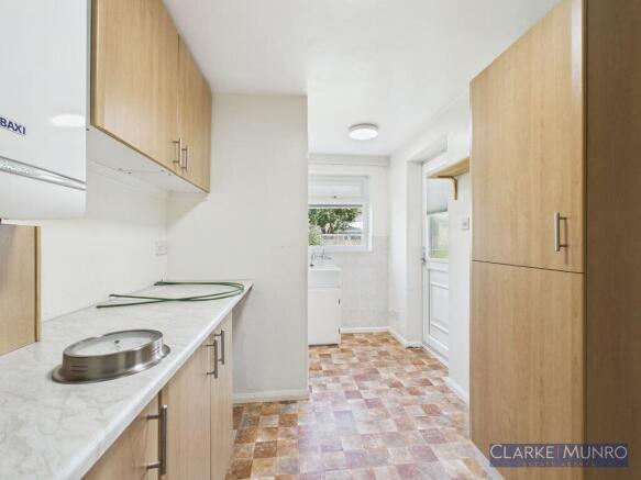 3 bed Semi-Detached for sale Image 9