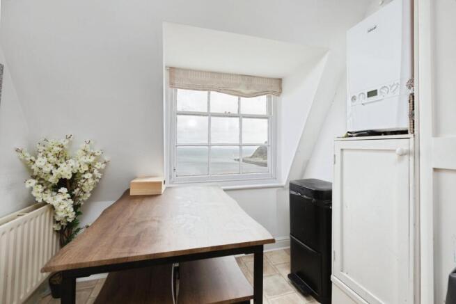 2 bed Apartment for sale Image 6