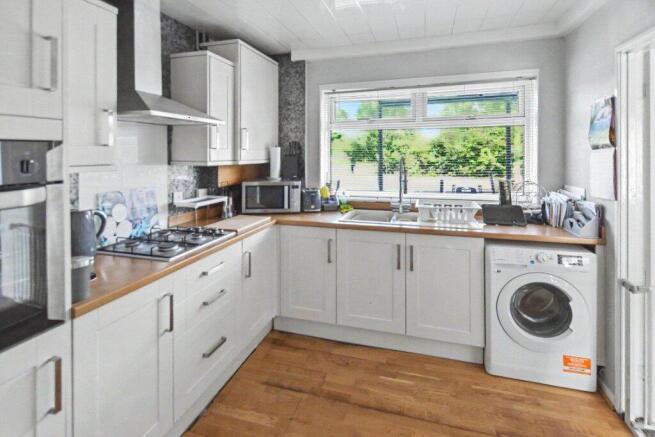 2 bed Semi-Detached for sale Image 12