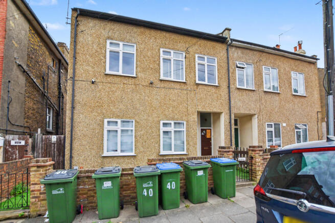 Flat A, 40 Elmdene Road, Woolwich, London, SE18 6UB