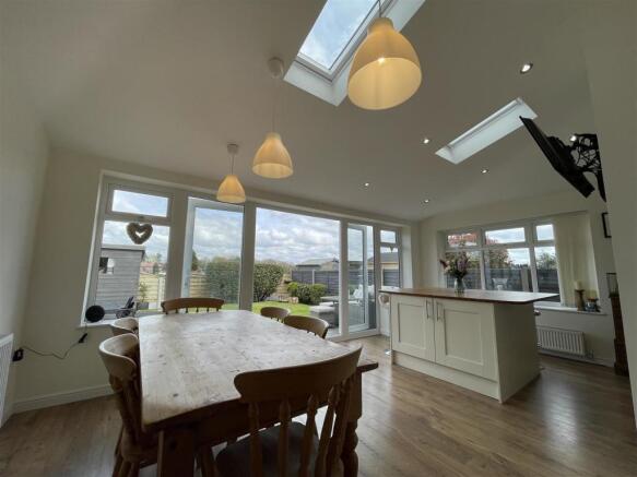Kitchen/Dining Room