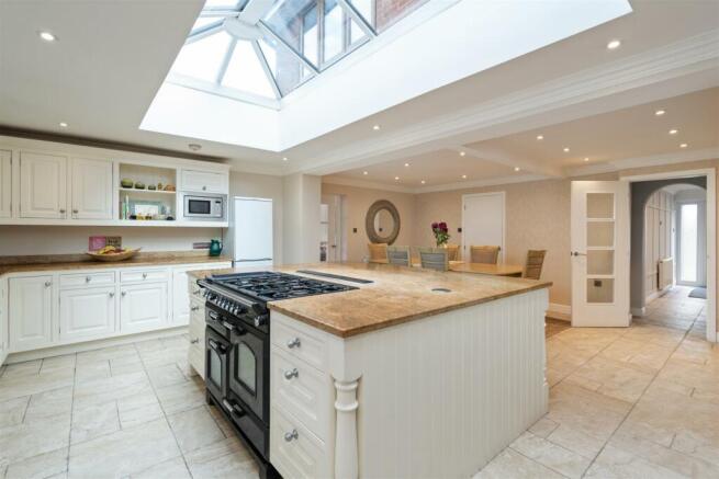 16 Finwood Close-14_lo.jpg