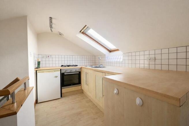 2 bed Flat for sale Image 6