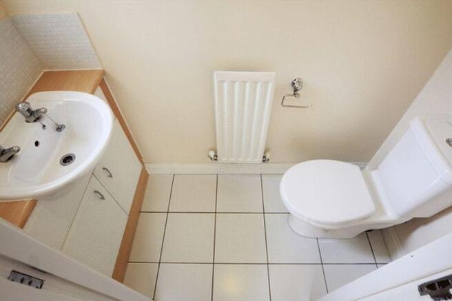 D/S Bathroom