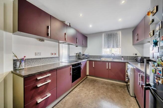 4 bed Town House for sale Image 6