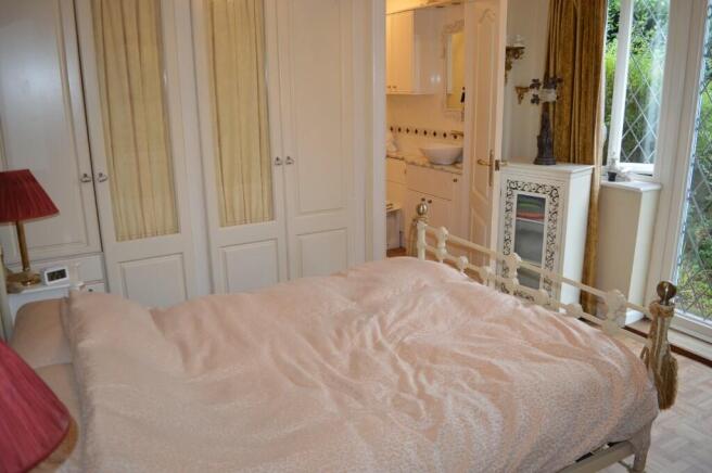 Photo 10