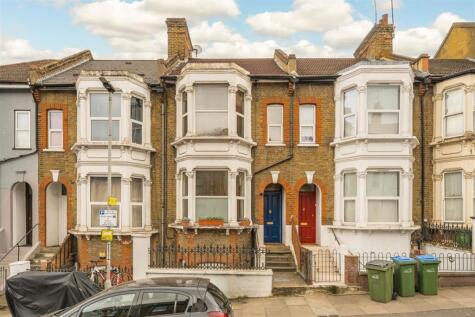 Floyd Road, Charlton