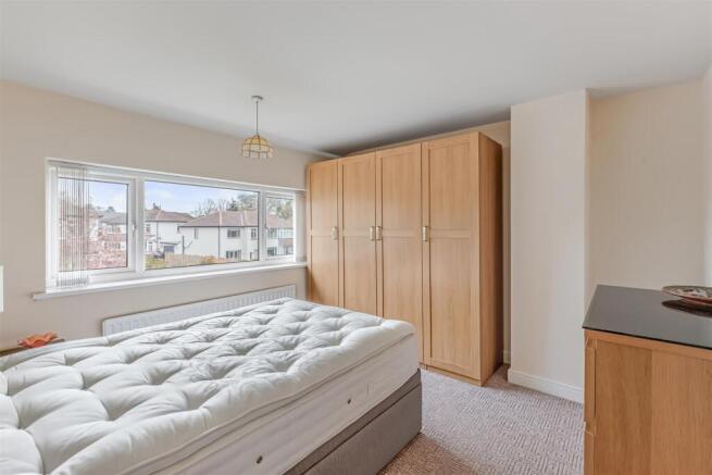 3 bed Semi-Detached for sale Image 9