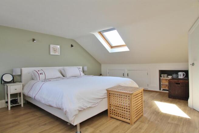 bed 1 (3).jpg