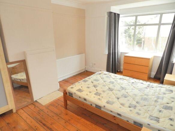 3 bed Semi-Detached for sale Image 5