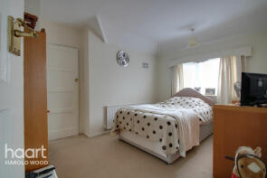 82, Hailsham Road, Romford RM3 7SB