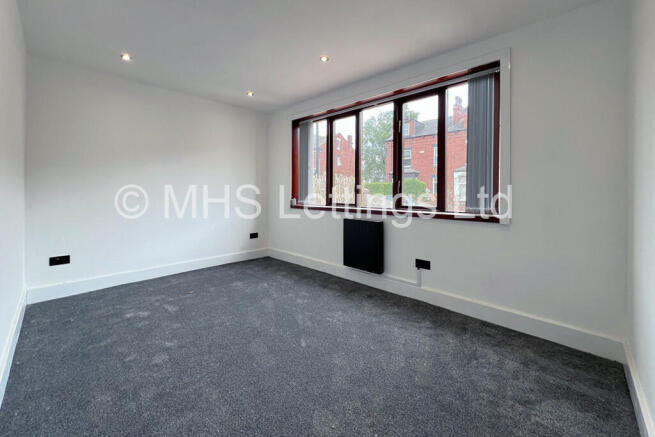 3 bed Detached to rent Image 6