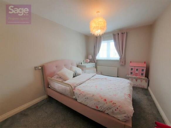 Photo 33
