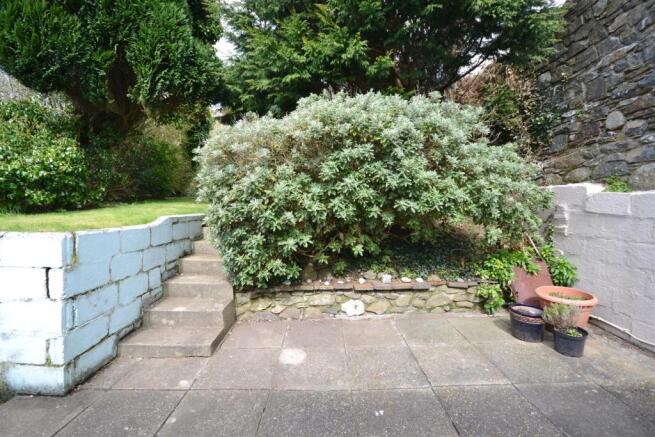 patio to rear