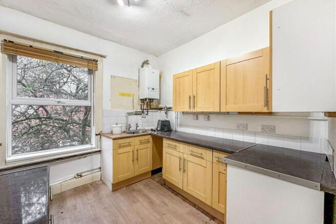 5 bed Block of Apartments for sale Image 7